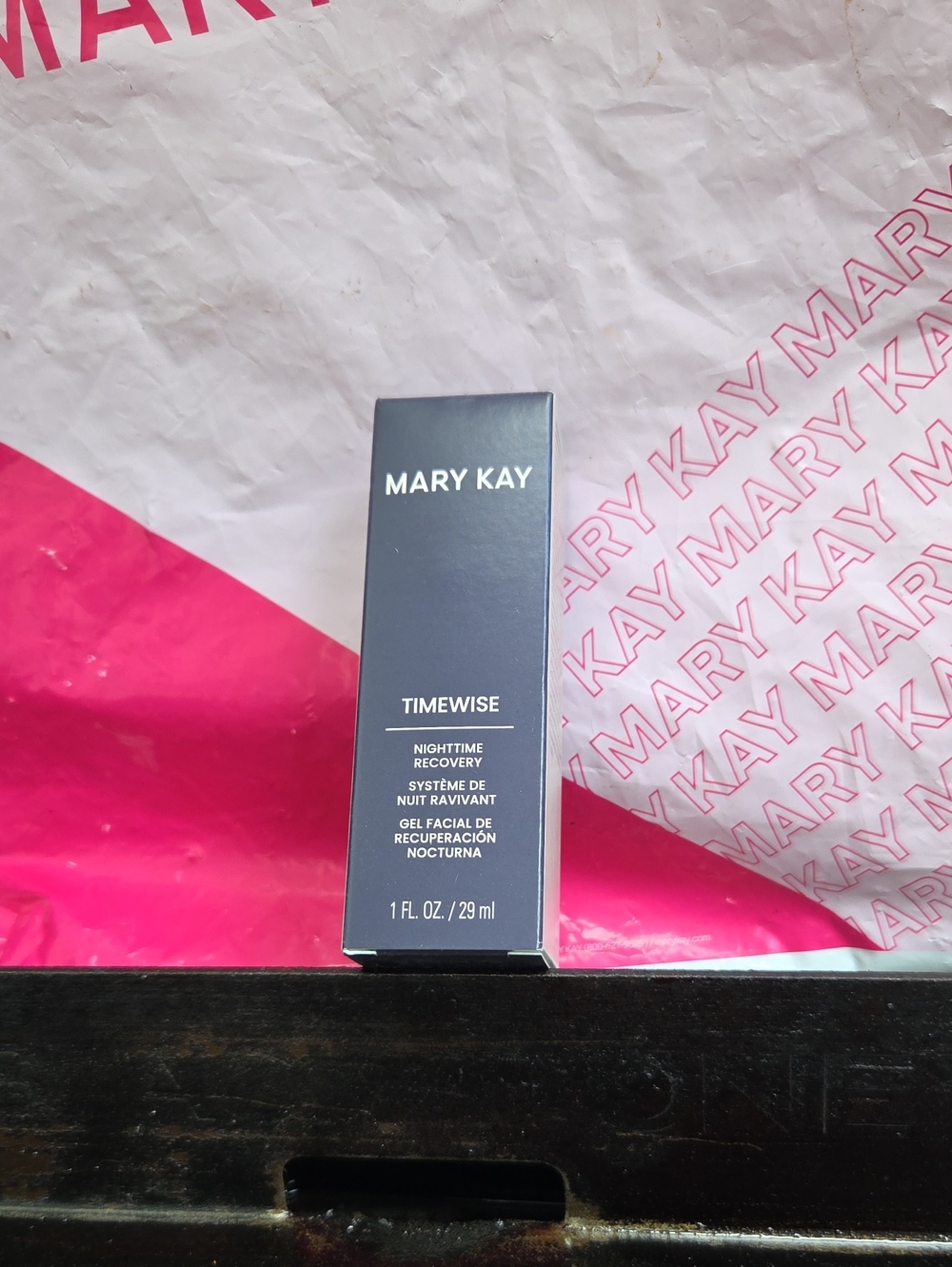 Mary Kay TimeWise Nighttime Recovery Gel - Navy Blue Box with Pink Accent
